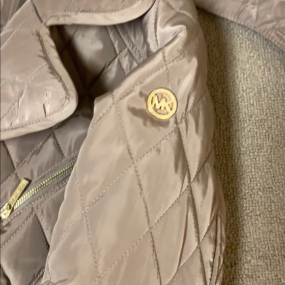 Michael Kors coat, great condition! Tan! cute! - Picture 5 of 12